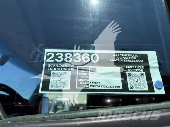 Kenworth T680 Τράκτορες