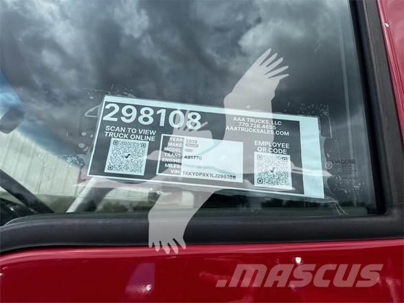 Kenworth T680 Τράκτορες