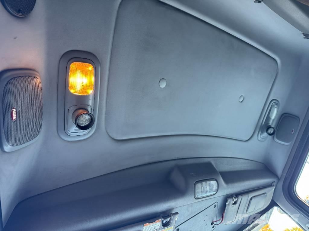 Peterbilt 389 Φορτηγά Ανατροπή