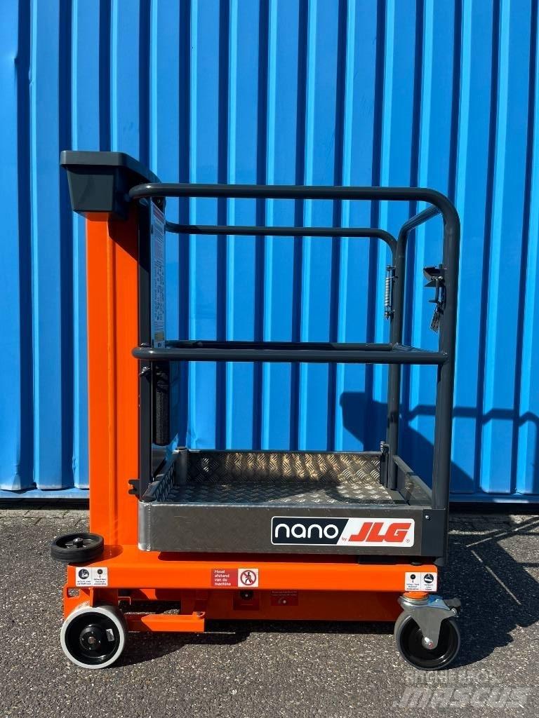 JLG Nano Ανυψωτήρες με κατακόρυφους πυλώνες