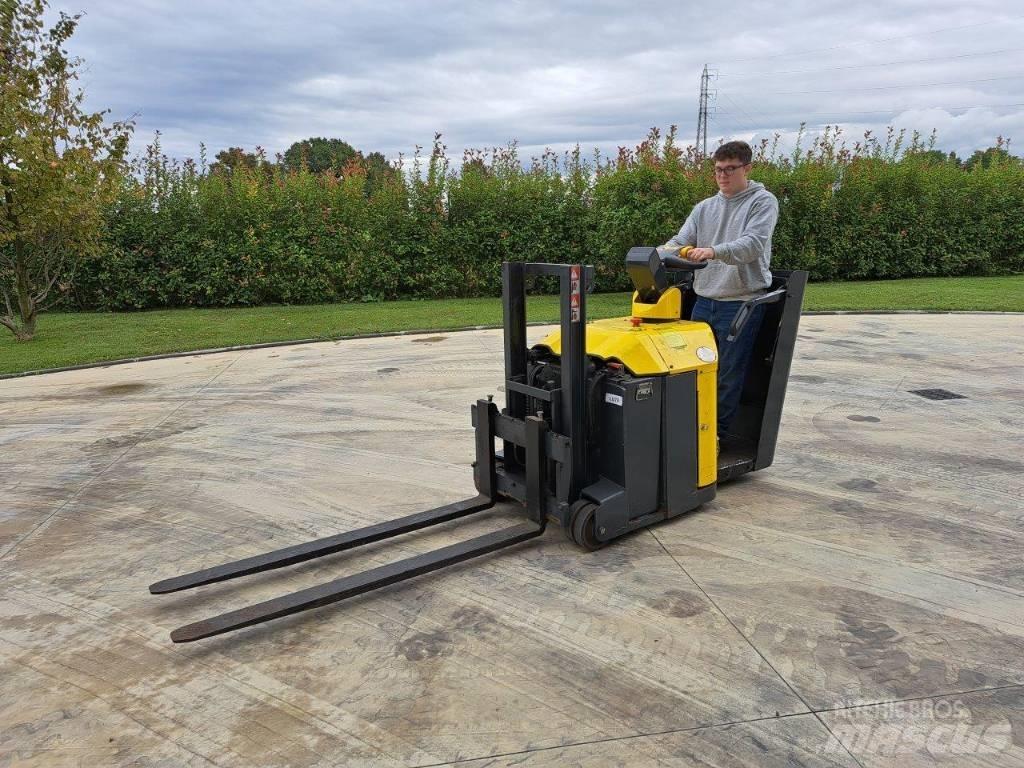 Combilift CS 600 Παλετοφόρα πεζού χειριστή με ιστό