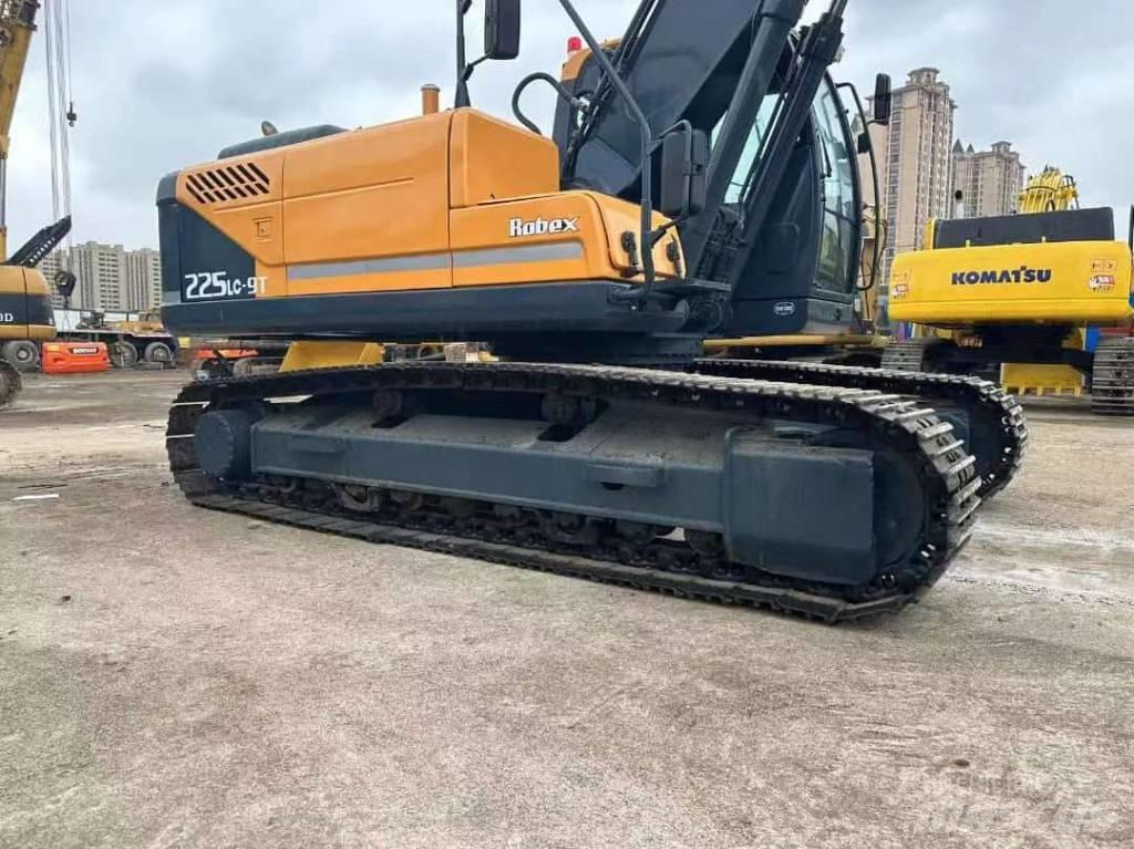 Hyundai 225LC-9T Εκσκαφείς με ερπύστριες