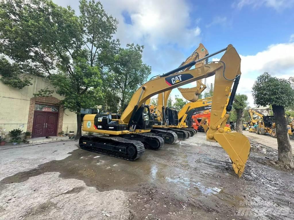 CAT 323 D Εκσκαφείς με ερπύστριες
