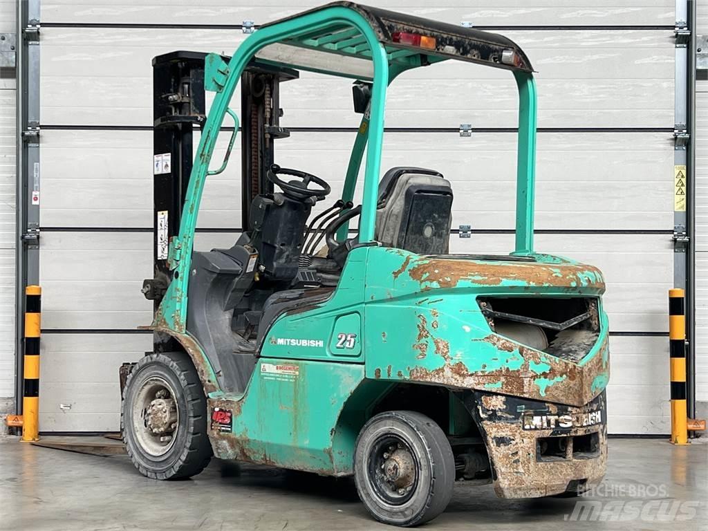 Mitsubishi FD25N Πετρελαιοκίνητα Κλαρκ