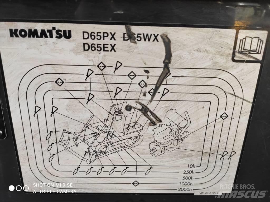 Komatsu D65PX-16 Μπουλντόζες με ερπύστριες