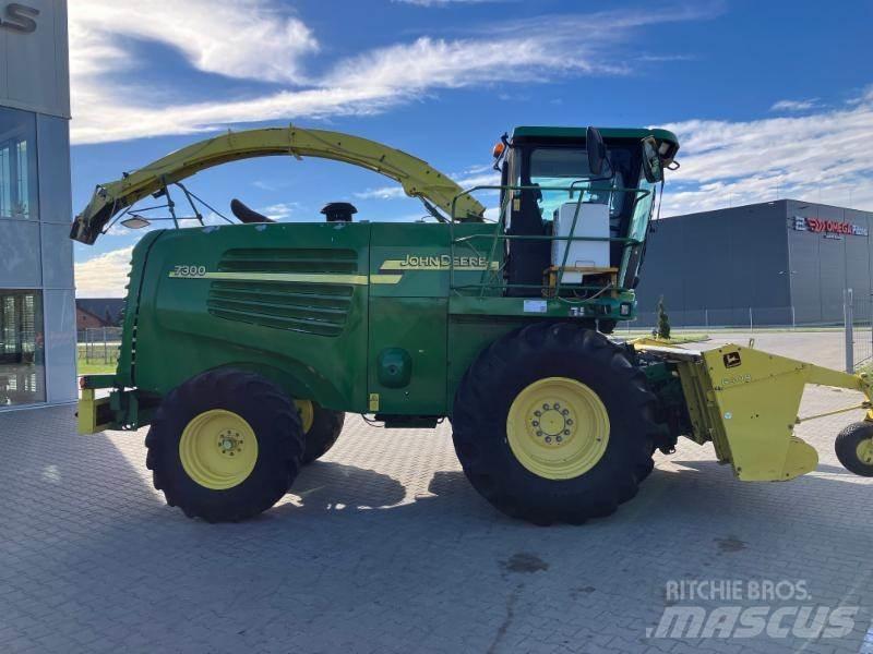 John Deere 7300 Μηχανές χορτονομής