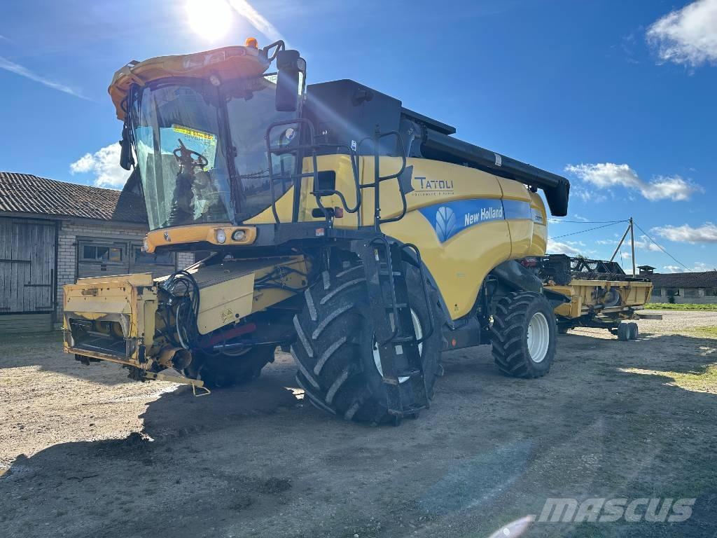 New Holland CX 8070 Θεριζοαλωνιστικές μηχανές