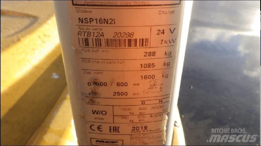 CAT NSP16N2 Χειροκίνητο περονοφόρο ανυψωτικό