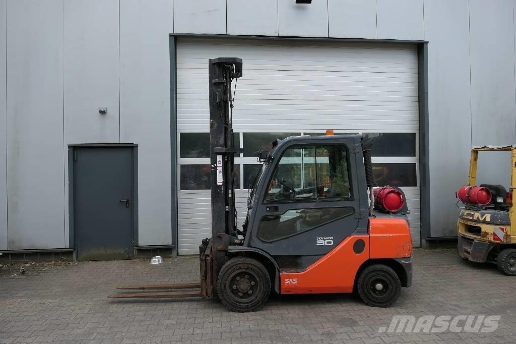 Toyota 02-8 FGF 30 Περονοφόρα ανυψωτικά κλαρκ με φυσικό αέριο LPG