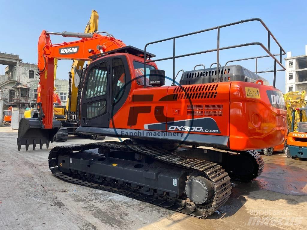 Doosan DX 300 Εκσκαφείς με ερπύστριες
