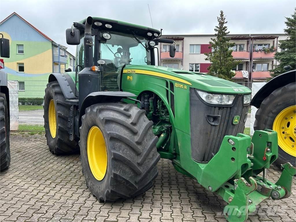 John Deere 8335R Τρακτέρ