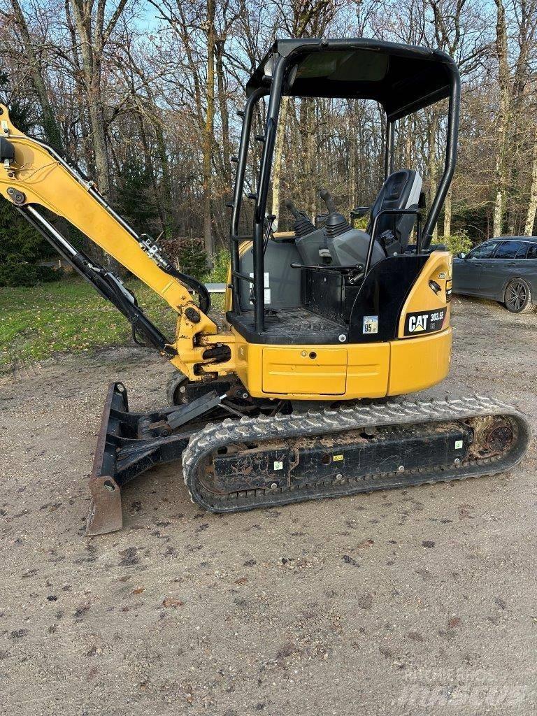 CAT 303.5 E CR Εκσκαφάκι (διαβολάκι) < 7t