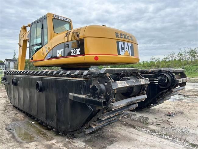 CAT 320 C Αμφίβιοι εκσκαφείς