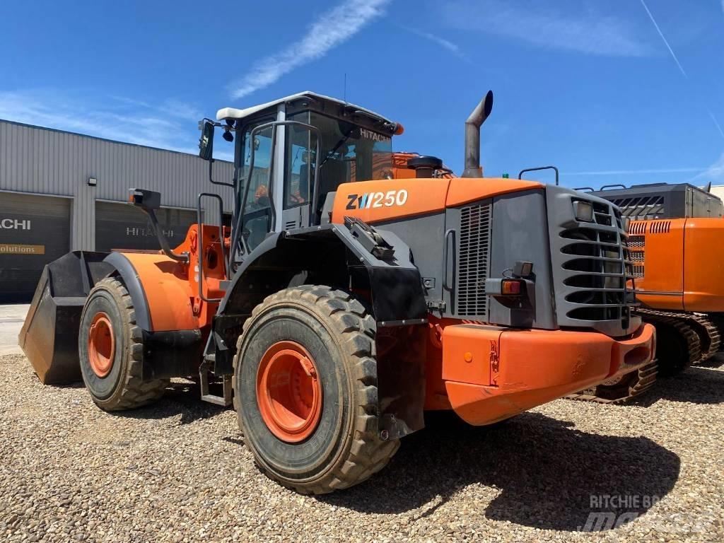 Hitachi ZW 250 Φορτωτές με λάστιχα (Τροχοφόροι)