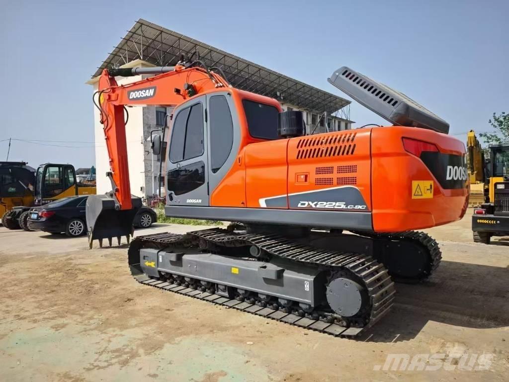 Doosan DX 225 LC Εκσκαφείς με ερπύστριες