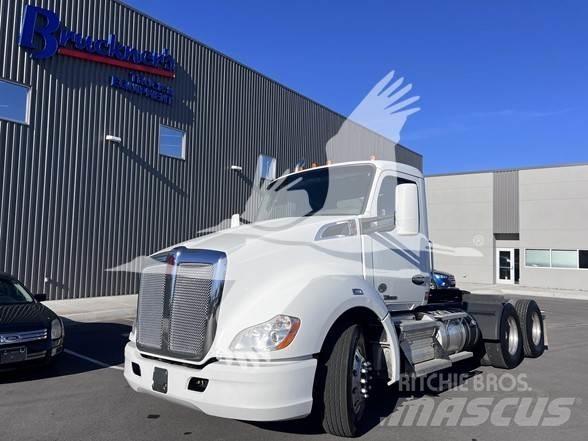 Kenworth T680 Τράκτορες
