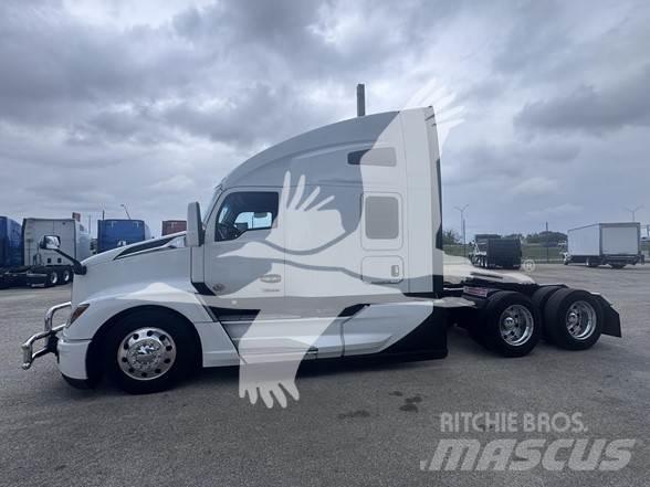 Kenworth T680 Τράκτορες