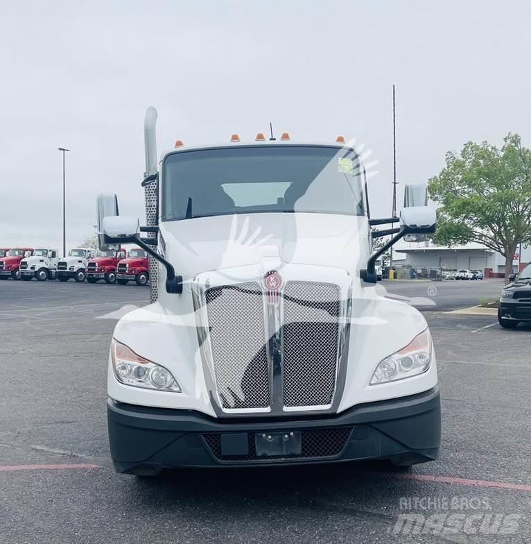 Kenworth T680 Τράκτορες