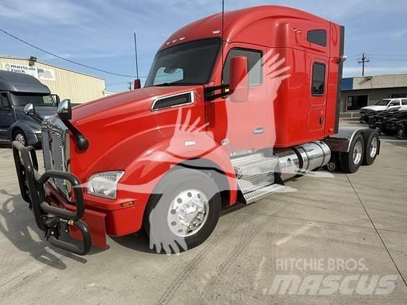 Kenworth T880 Τράκτορες