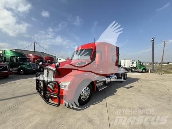 Kenworth T880 Τράκτορες