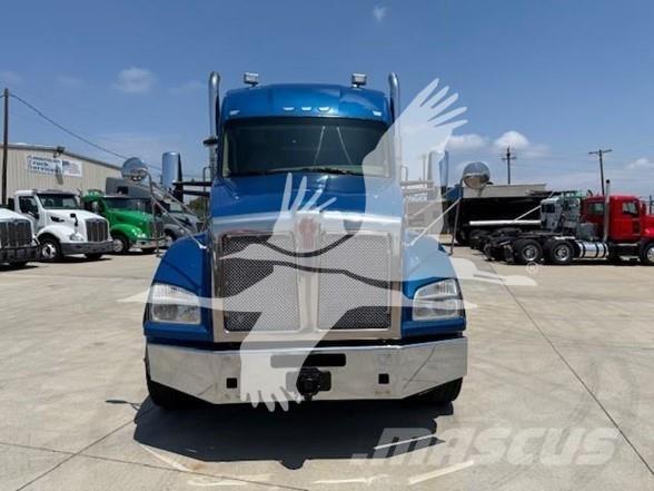 Kenworth T880 Τράκτορες