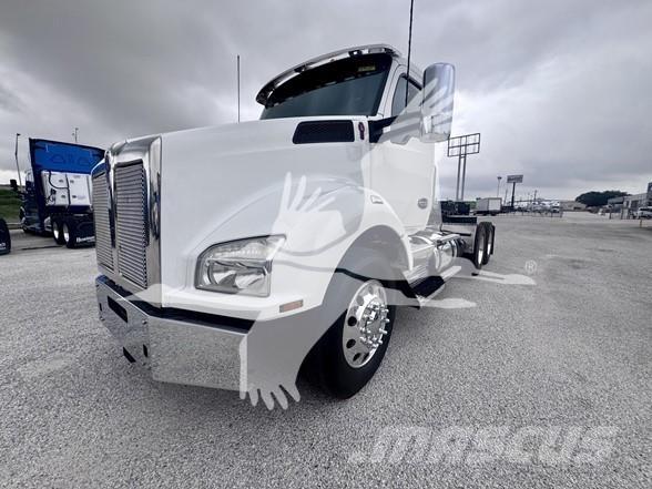 Kenworth T880 Τράκτορες