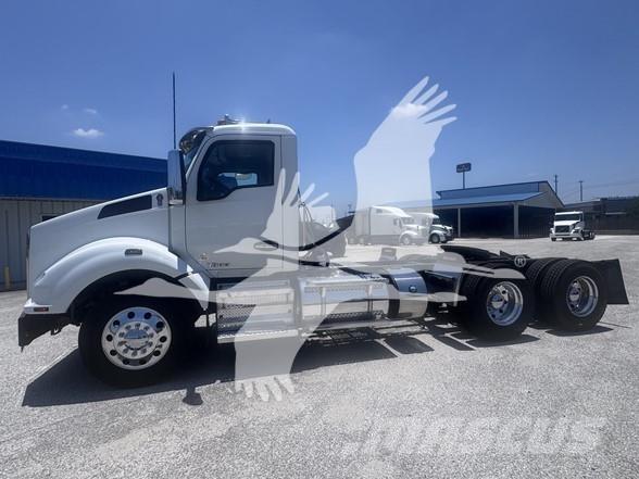 Kenworth T880 Τράκτορες