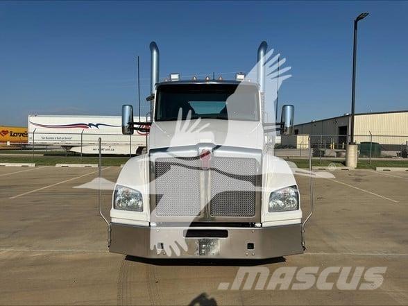 Kenworth T880 Τράκτορες