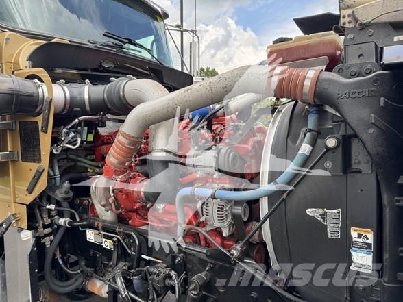 Kenworth W900 Τράκτορες