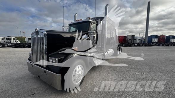 Kenworth W900 Τράκτορες
