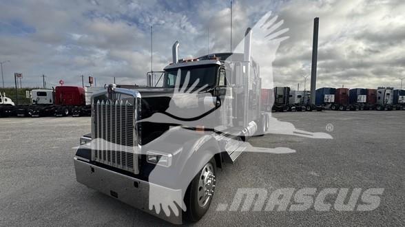 Kenworth W900 Τράκτορες