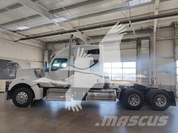 Kenworth W990 Τράκτορες