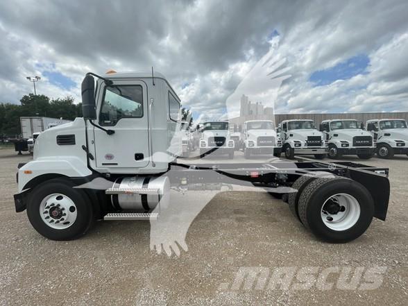 Mack MD6 Φορτηγά Σασί