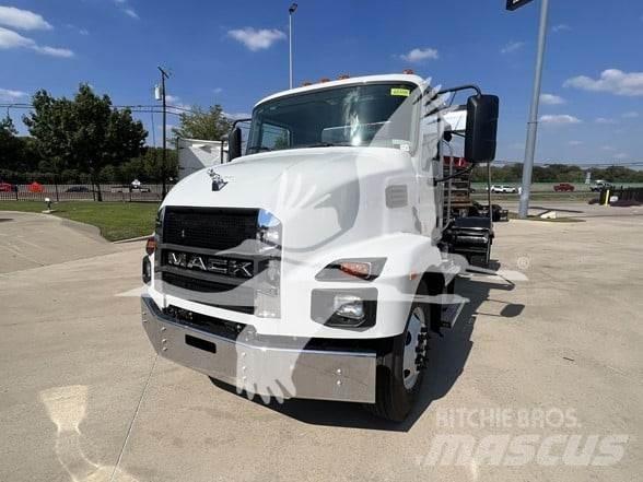 Mack MD7 Κατασκευές - Άλλα