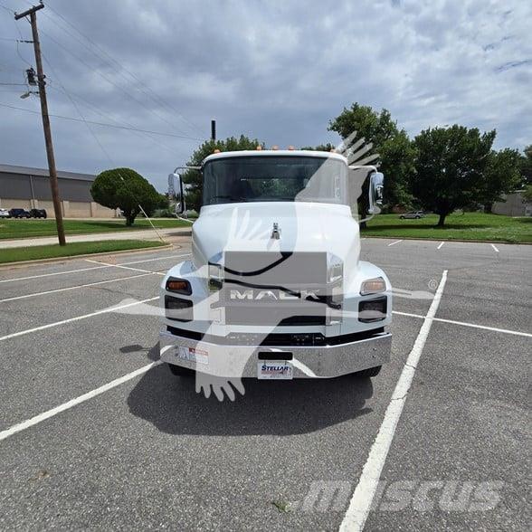 Mack MD7 Κατασκευές - Άλλα