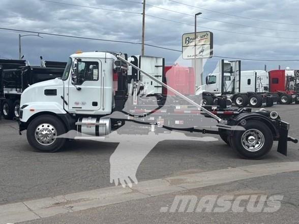 Mack MD7 Κατασκευές - Άλλα