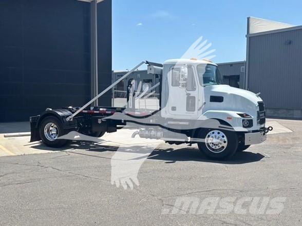 Mack MD7 Κατασκευές - Άλλα