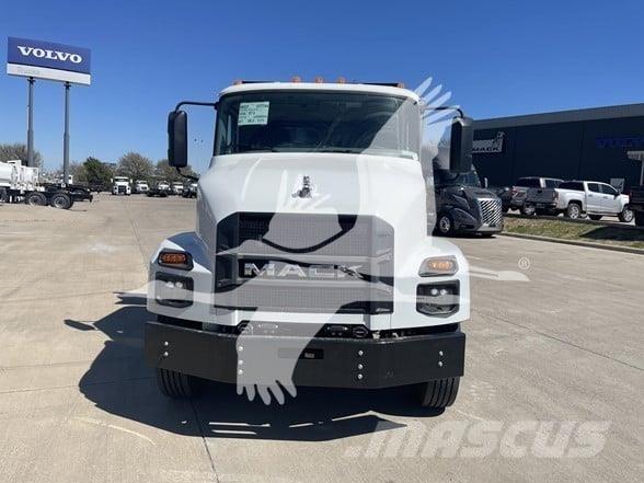 Mack MD7 Φορτηγά Ανατροπή