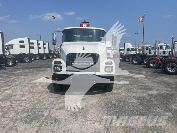 Mack MD7 Κατασκευές - Άλλα