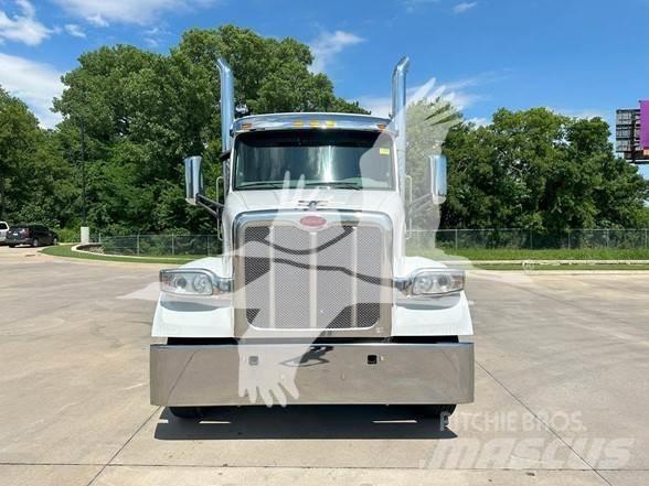 Peterbilt 567 Τράκτορες