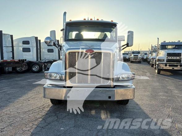 Peterbilt 567 Τράκτορες