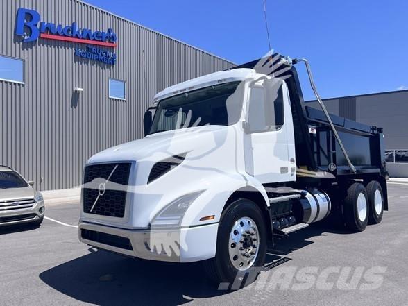 Volvo VNR64300 Φορτηγά Ανατροπή