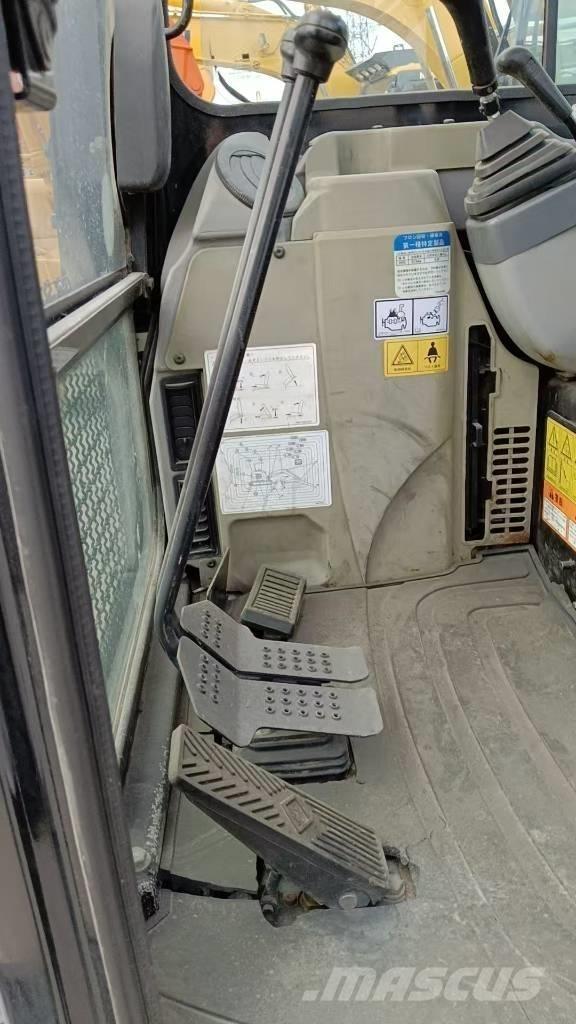 CAT 302D Εκσκαφείς με ερπύστριες