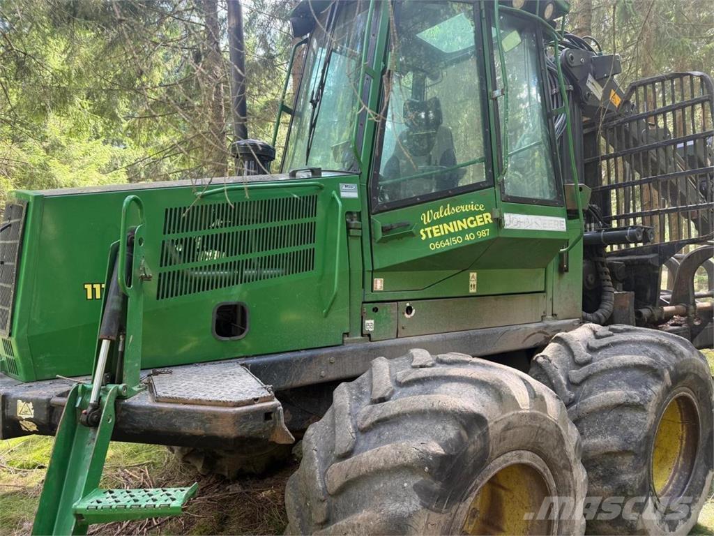 John Deere 1110 D Μεταφορείς ξυλείας