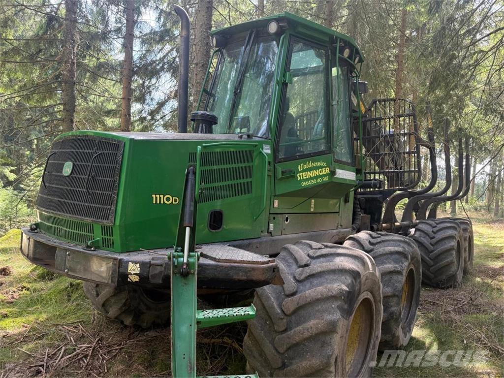 John Deere 1110 D Μεταφορείς ξυλείας