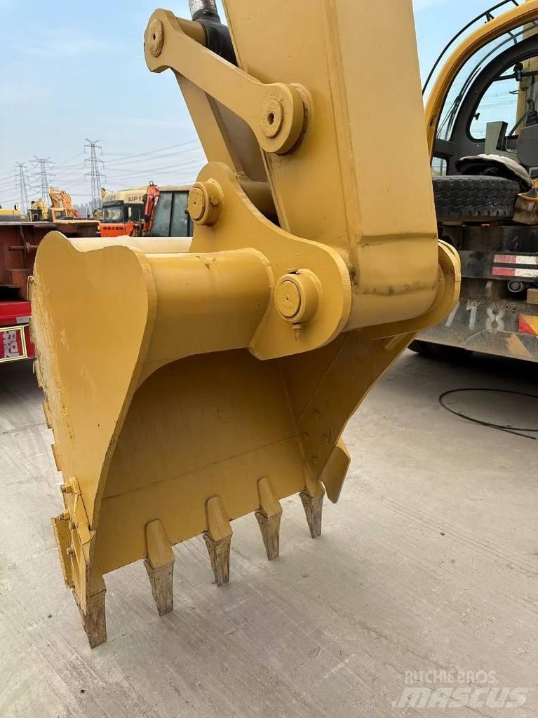 CAT 320 D Εκσκαφείς με ερπύστριες