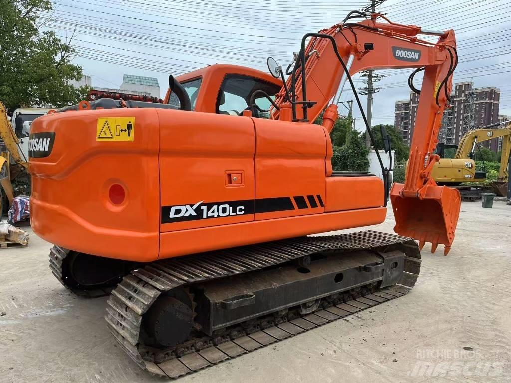 Doosan DX 140 Εκσκαφείς με ερπύστριες