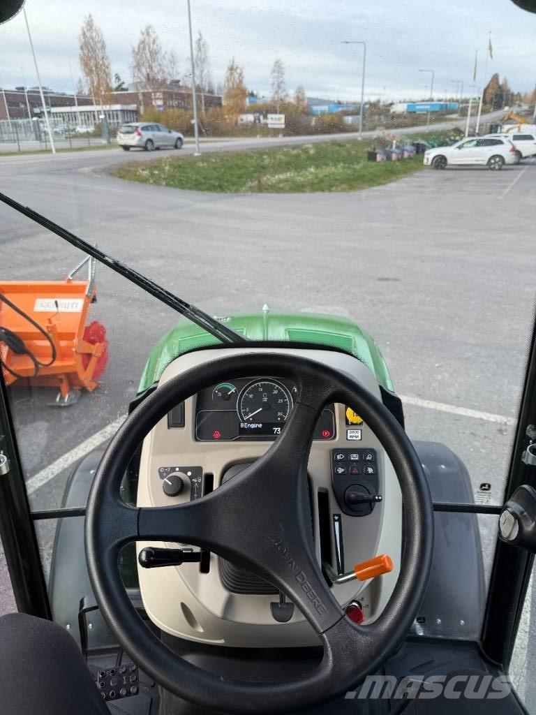 John Deere 3046 R Τρακτέρ μικρών διαστάσεων