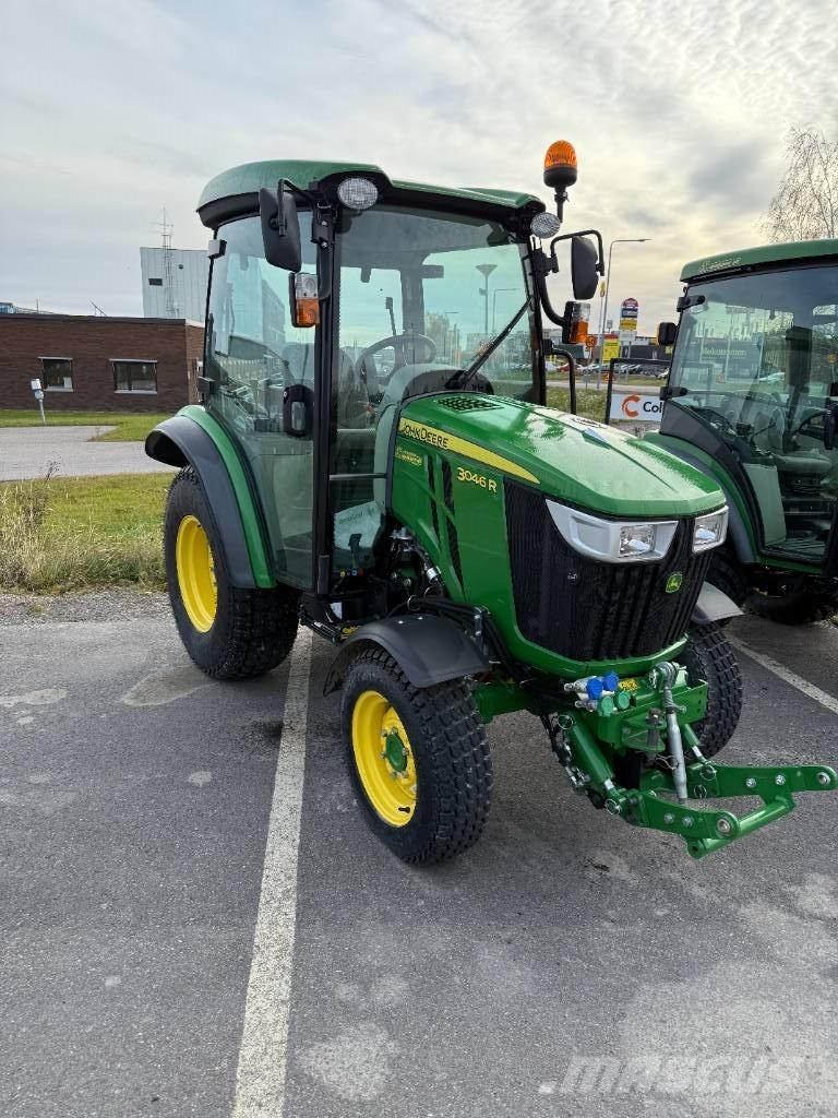 John Deere 3046 R Τρακτέρ μικρών διαστάσεων