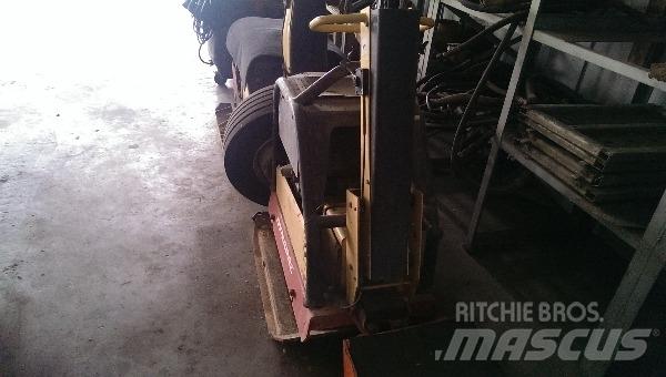 Dynapac LG500 Επίπεδοι κόπανοι
